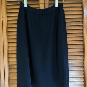 St. John Black Pencil Skirt Knee-Length Workwear